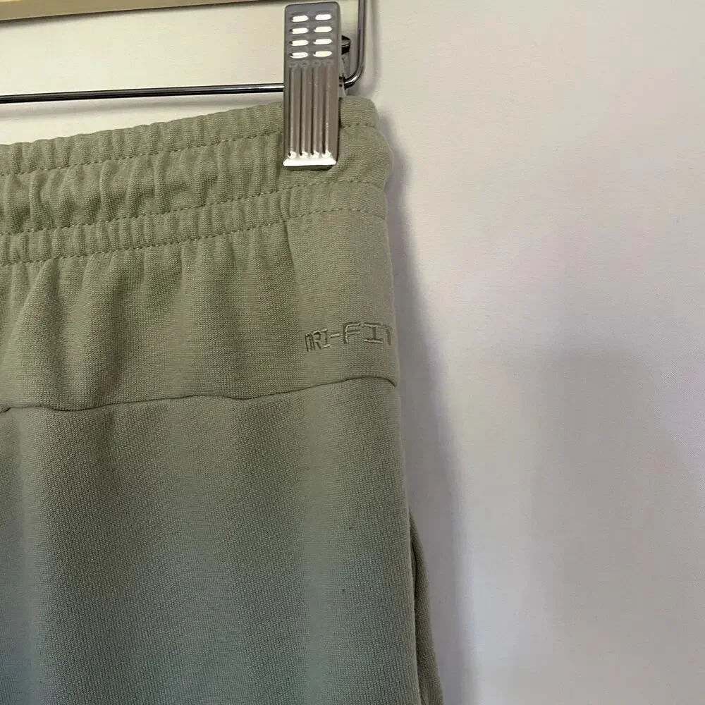 Nike‎ Dri-Fit sage green sweatpants athletic elastic waist women' size small